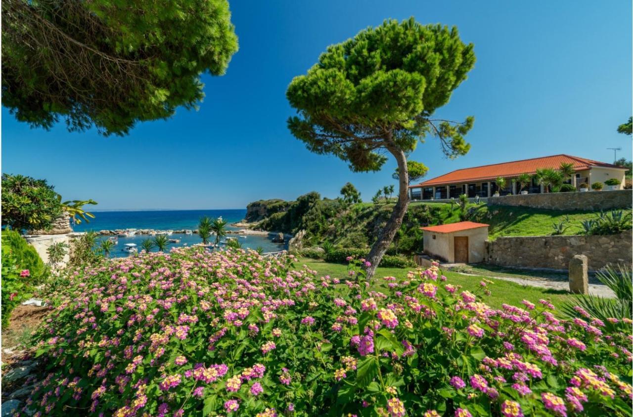 Porto Roma Seaside Studios Vasilikí エクステリア 写真